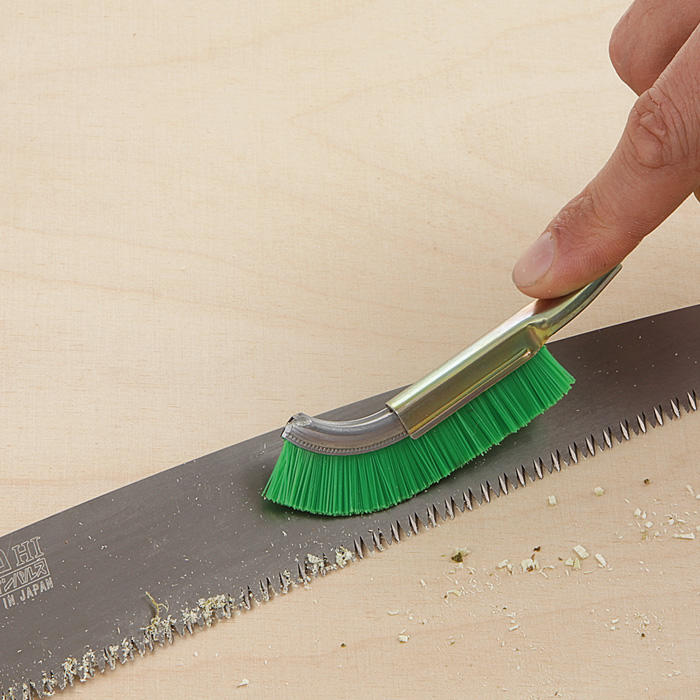 Brosse à lime et scies