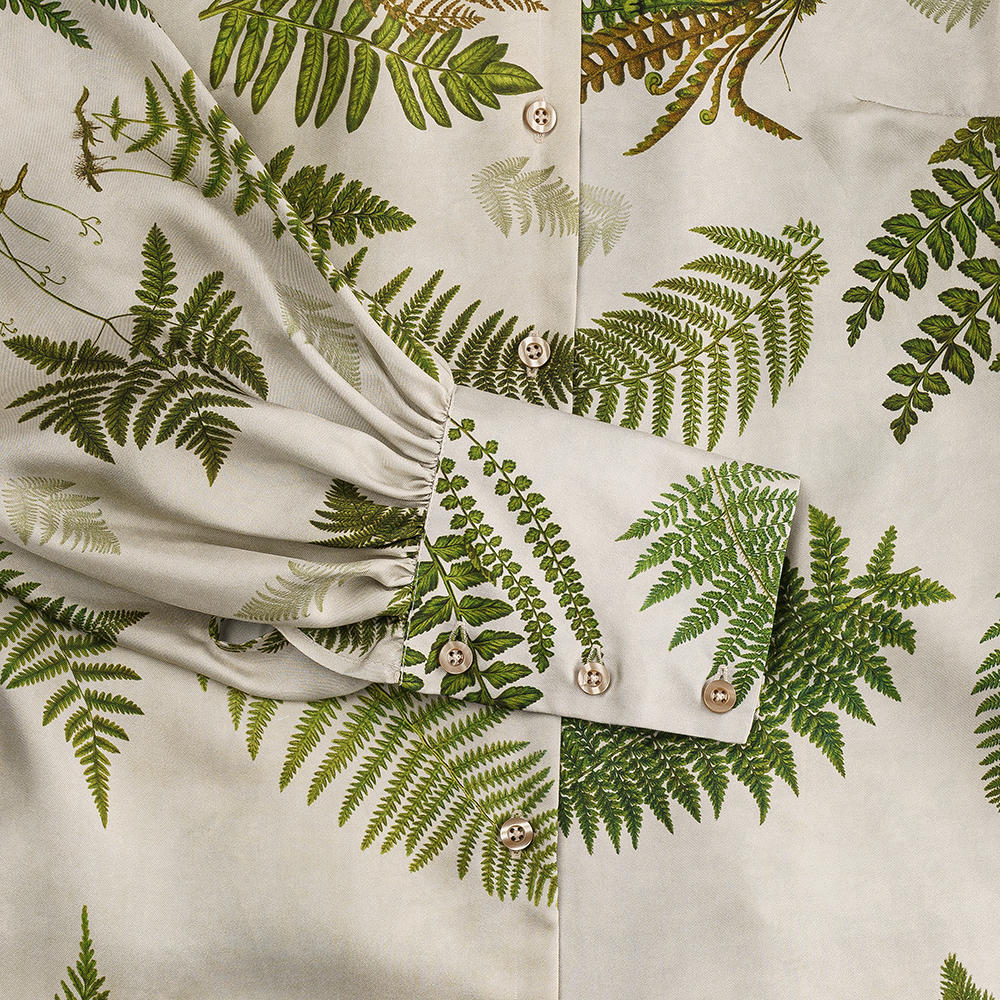 Sara Tiara Seidenbluse, Farn
